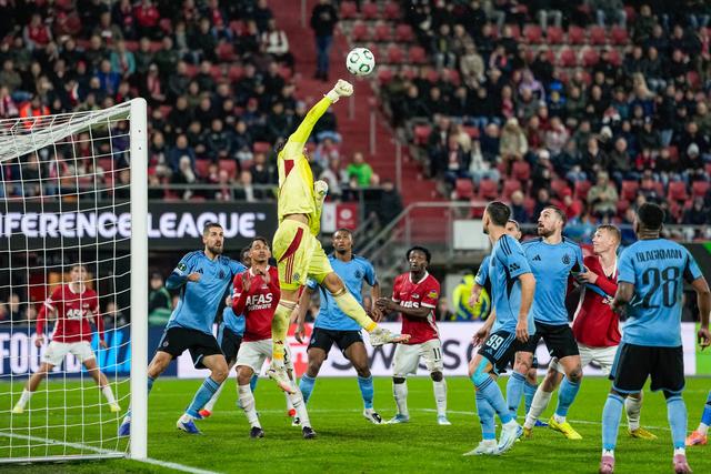 今晨荷甲焦点战，皇家马德里防线松动，媒体盛赞，赛季目标并未改变的简单介绍-开云体育